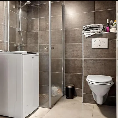 Heimby Living - Free Wifi - Four Bedrooms شقة برغن