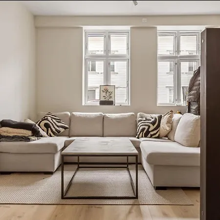 Heimby Living - Free Wifi - Four Bedrooms *